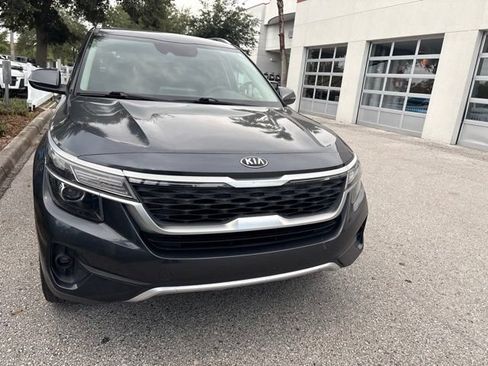 Used 2021 Kia Seltos S FWD image 5