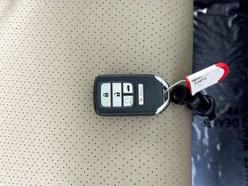 Used 2017 Honda Accord EX-L image 37