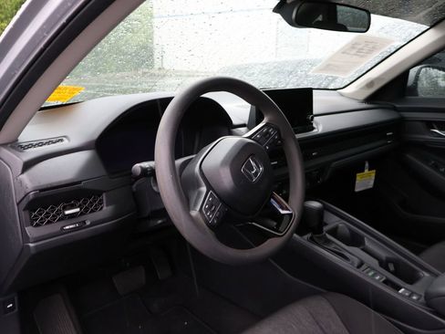 Used 2024 Honda Accord EX image 9
