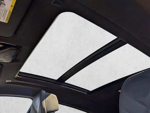 Certified 2025 BMW X6 xDrive40i w/ Climate Comfort Package image 16