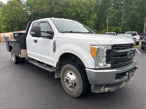 Used 2017 Ford F350 XL w/ Power Equipment Group AWD/4WD image 7