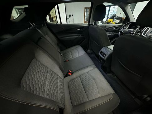 Used 2018 Chevrolet Equinox LT image 15