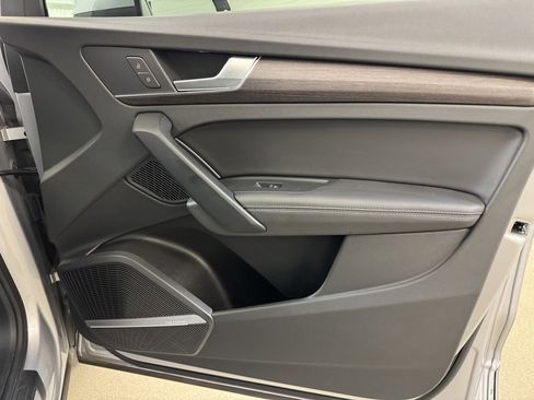 Used 2022 Audi Q5 2.0T Premium Plus w/ Premium Plus Package image 31
