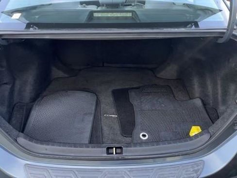 Used 2014 Toyota Corolla LE FWD image 16