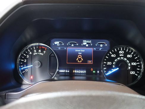 Used 2015 Ford F150 King Ranch w/ Equipment Group 601A Luxury AWD/4WD image 35