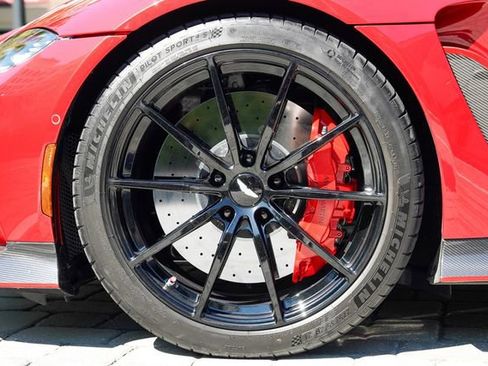 Used 2023 Aston Martin V12 Vantage Roadster image 14