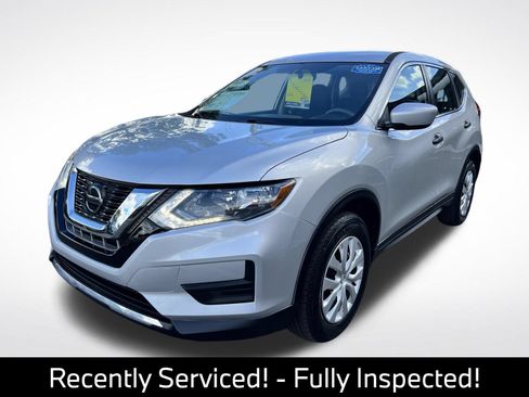 Used 2018 Nissan Rogue S AWD/4WD image 3