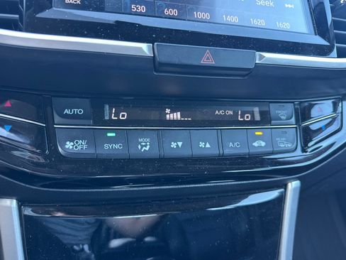Used 2017 Honda Accord Touring image 26