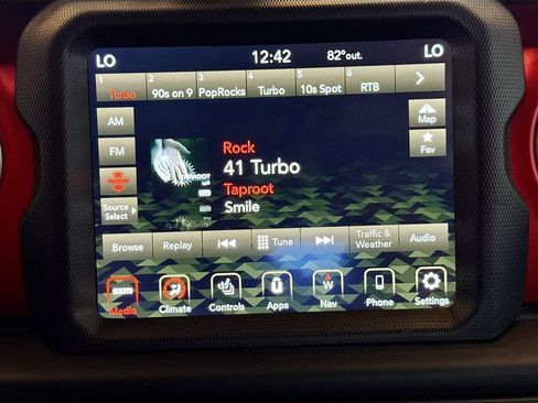 Used 2021 Jeep Wrangler Unlimited Rubicon AWD/4WD image 18