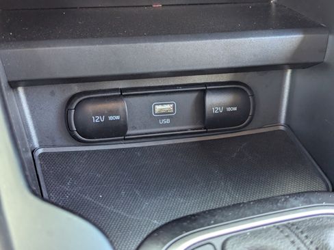 Certified 2025 Kia Soul LX w/ LX Technology Package image 27