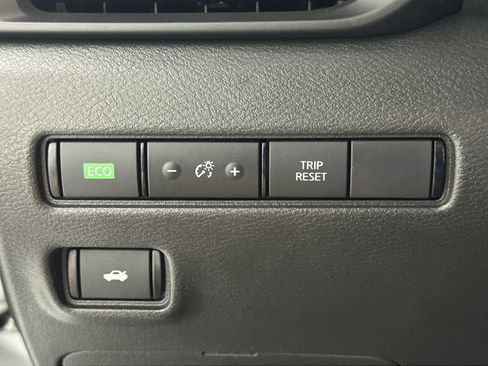 Certified 2025 Nissan Sentra S FWD image 22