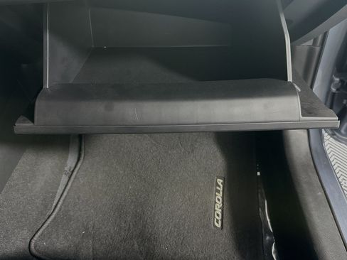 Used 2024 Toyota Corolla LE FWD image 31