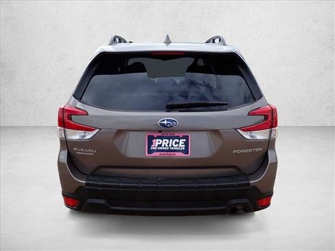 Used 2023 Subaru Forester Premium AWD/4WD image 3