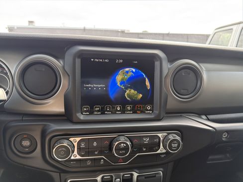 Certified 2022 Jeep Wrangler Unlimited Sport image 24