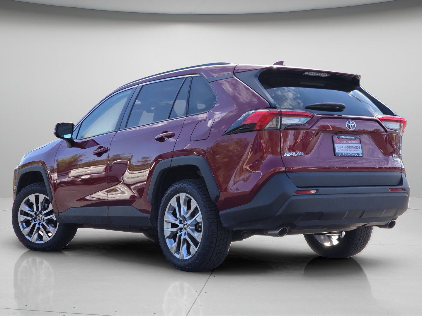 Used 2024 Toyota RAV4 XLE Premium w/ Weather Package AWD/4WD image 22