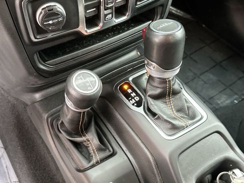 Used 2023 Jeep Gladiator High Altitude image 20