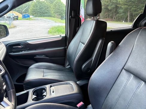 Used 2019 Dodge Grand Caravan GT FWD image 10