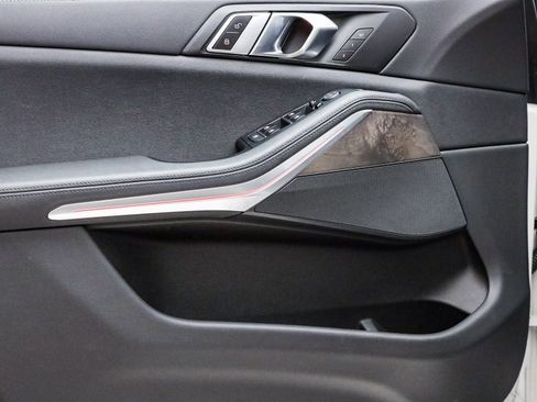 Used 2022 BMW X5 sDrive40i w/ Parking Assistance Package image 21