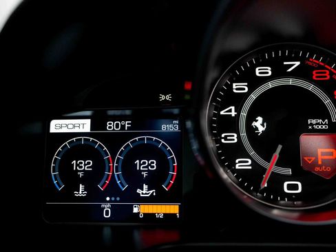 Used 2019 Ferrari Portofino RWD image 52