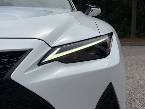 Used 2025 Lexus IS 350 F Sport RWD image 9