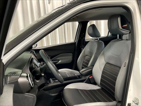 Certified 2023 Nissan Kicks SR w/ SR Premium Package image 10