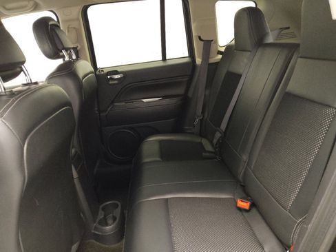 Used 2016 Jeep Compass Latitude image 18