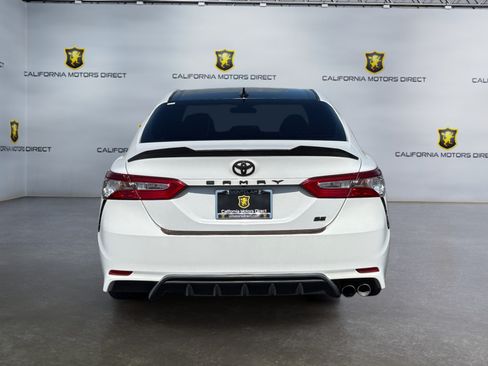 Used 2019 Toyota Camry SE w/ Carpet Mat Package FWD image 4