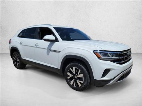 Used 2023 Volkswagen Atlas Cross Sport SE AWD/4WD image 3