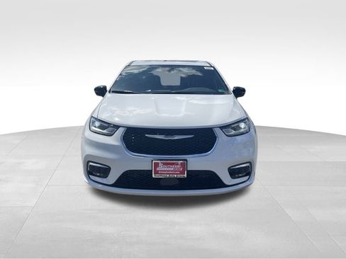 New 2026 Chrysler Pacifica Select image 7