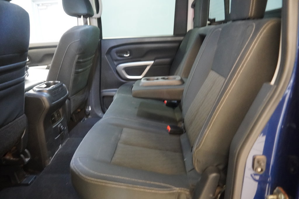 Used 2018 Nissan Titan SV w/ SV Convenience Package AWD/4WD image 20