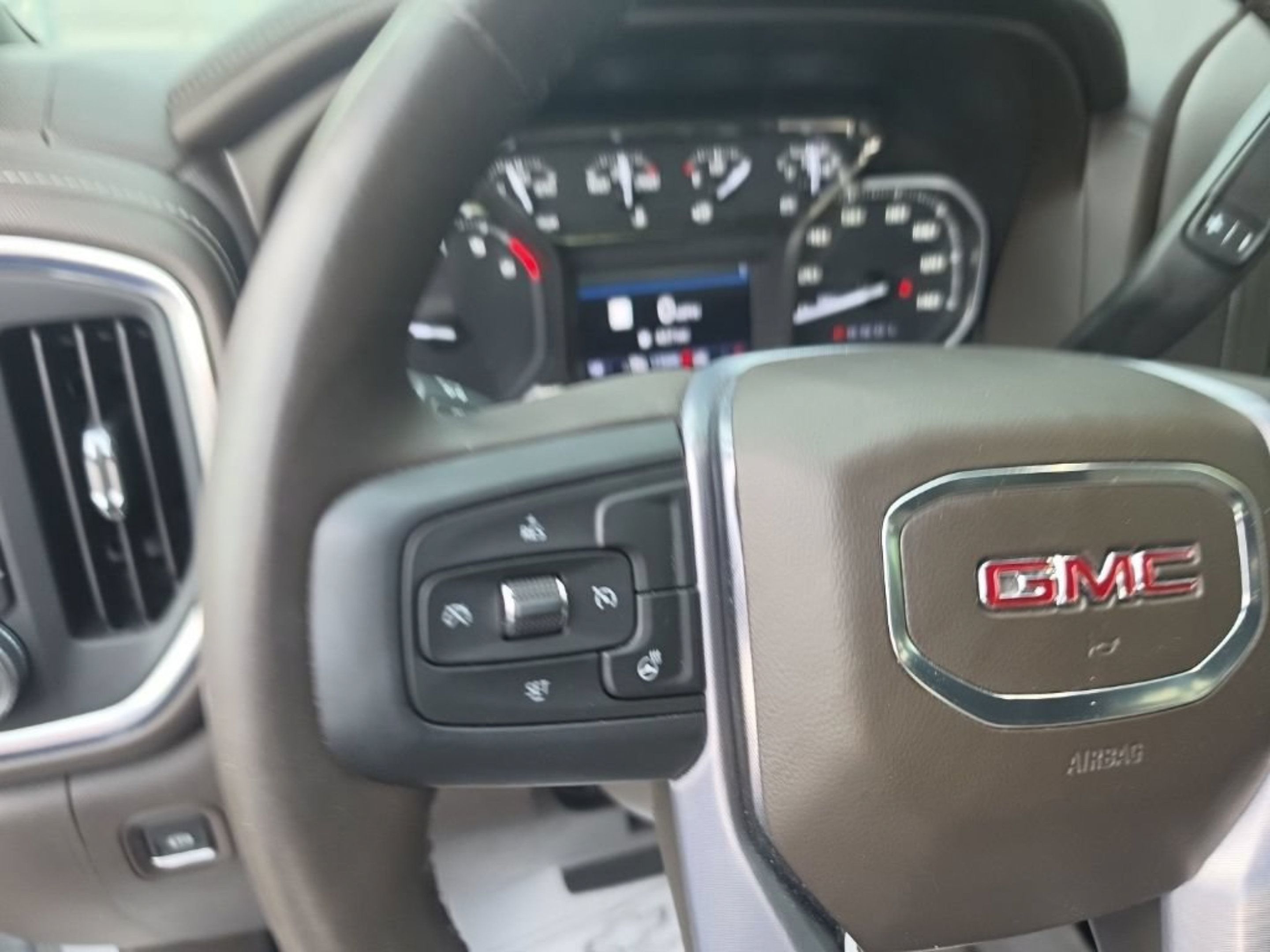 Used 2020 GMC Sierra 1500 SLT w/ SLT Convenience Package AWD/4WD image 15