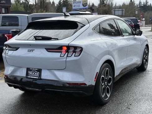 Used 2022 Ford Mustang Mach-E GT image 8