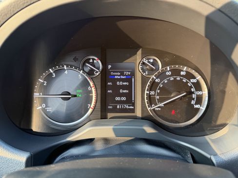 Used 2020 Lexus GX 460 Premium AWD/4WD image 22