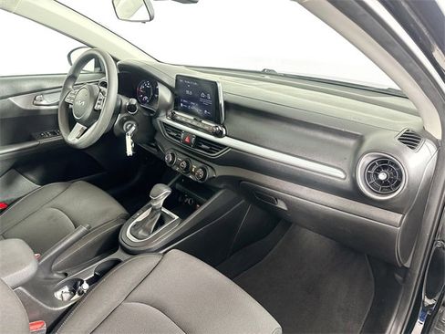 Used 2023 Kia Forte LXS image 27