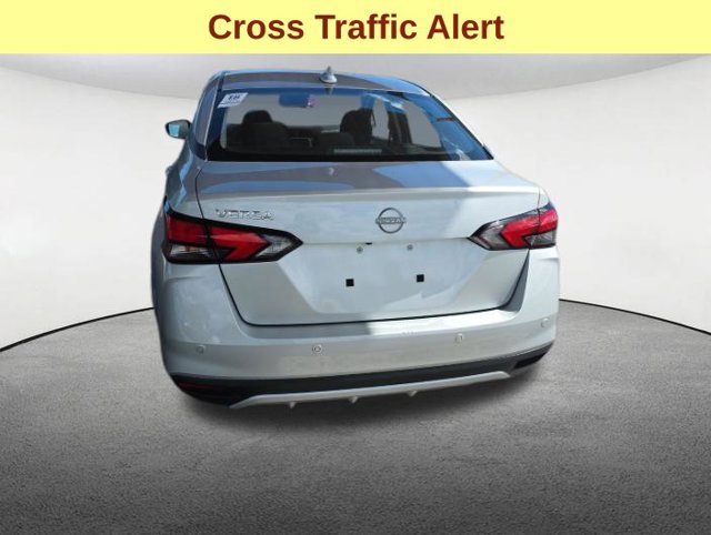 Used 2025 Nissan Versa SV FWD image 8