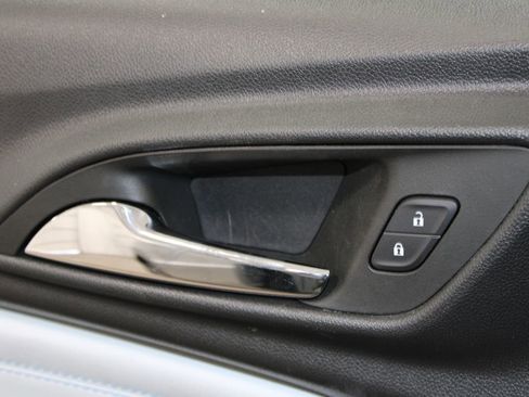 Used 2025 Chevrolet Trax LT image 21