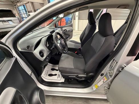 Used 2015 Toyota Yaris LE image 47