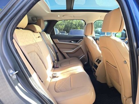 Used 2022 Jaguar F-PACE S AWD/4WD image 10