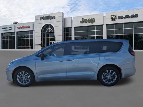 New 2026 Chrysler Pacifica Select FWD image 6