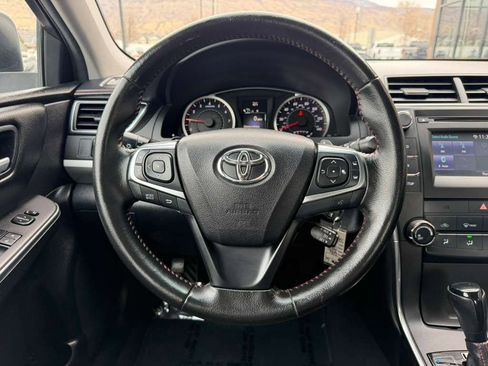 Used 2016 Toyota Camry SE FWD image 11