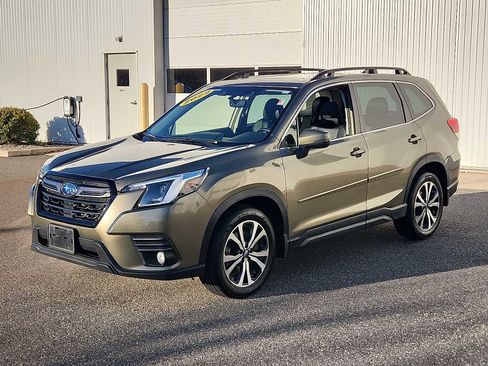 Used 2022 Subaru Forester Limited image 3