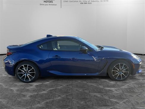 Used 2025 Toyota GR86 image 4