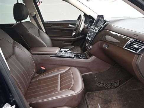 Used 2017 Mercedes-Benz GLS 450 4MATIC image 10