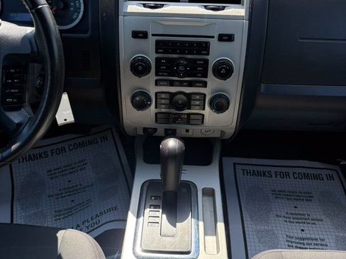 Used 2011 Ford Escape XLT w/ 201A Rapid Spec Order Code AWD/4WD image 26