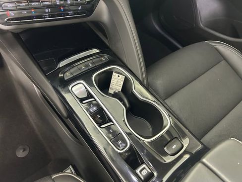 Used 2023 Buick Envision Essence image 21