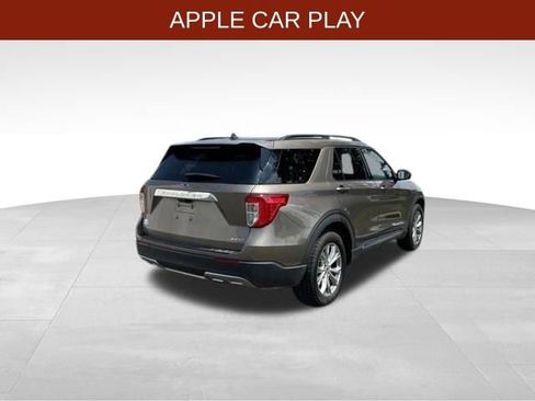 Used 2021 Ford Explorer XLT w/ Equipment Group 202A AWD/4WD image 7