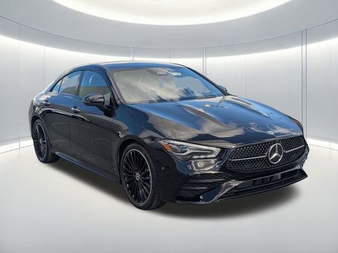 Used 2025 Mercedes-Benz CLA 250 image 4