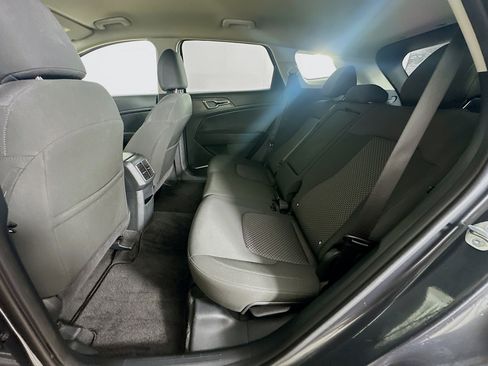 Used 2025 Kia Sportage LX image 27