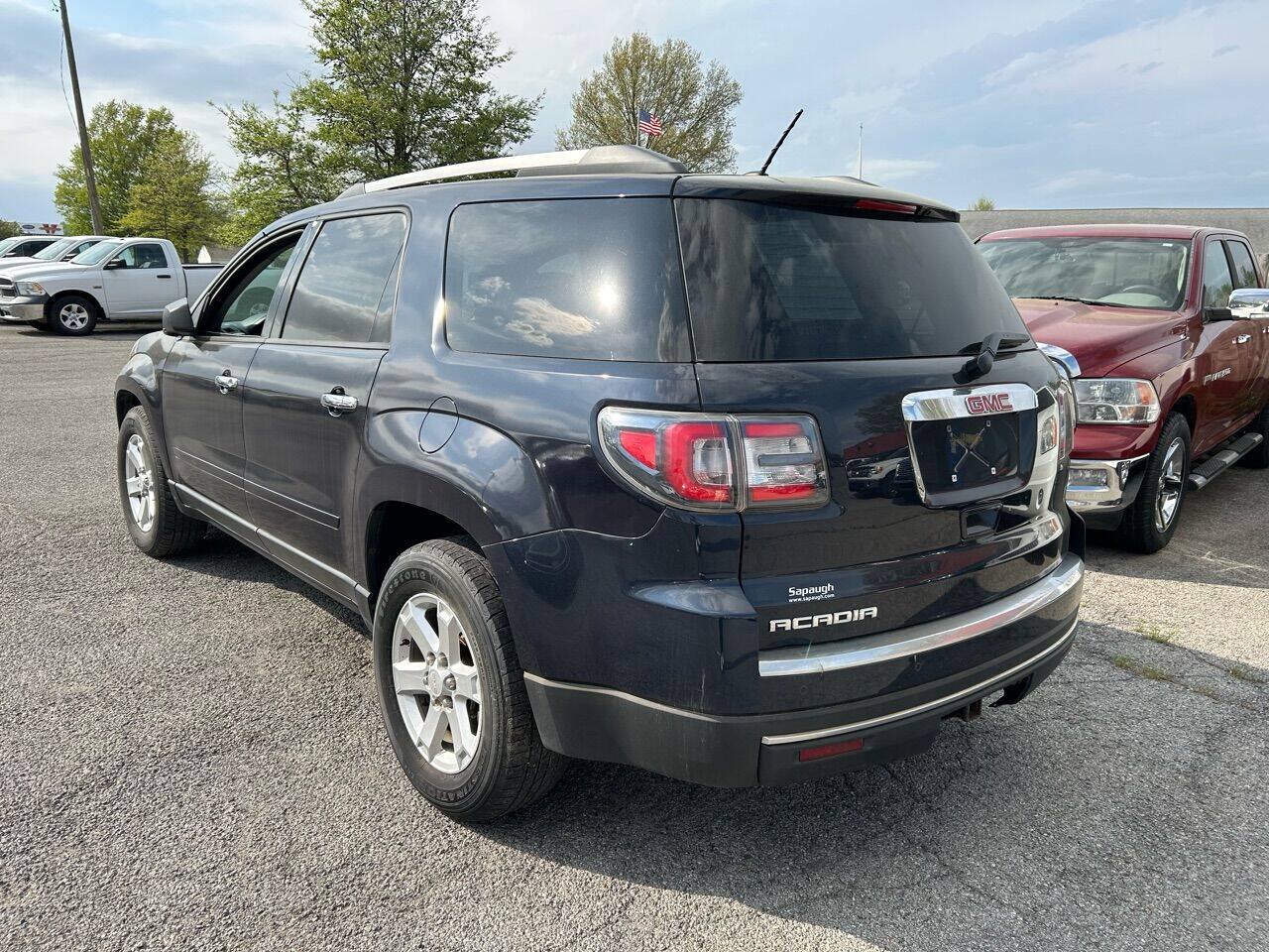 Used 2015 GMC Acadia SLE FWD image 4