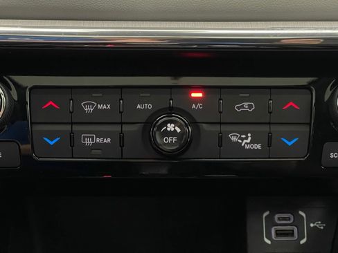 Used 2022 Jeep Compass Limited w/ Sun and Sound Group AWD/4WD image 27